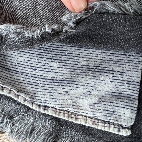 We The Free Loving Good Vibrations Distressed Frayed Shorts Size 29 Washed Black - Picture 6 of 12